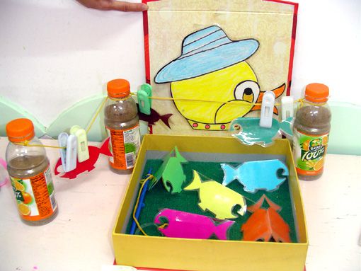 幼儿园中班美术活动：小鸭钓鱼