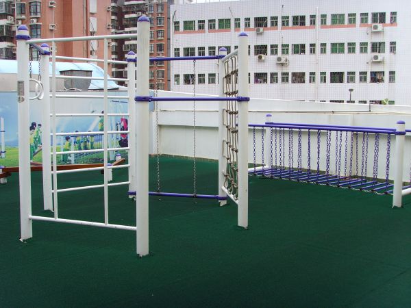幼儿园户外环境布置：楼顶平台布置