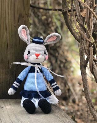手工毛线编织玩偶，毛线编织灰色兔子玩偶