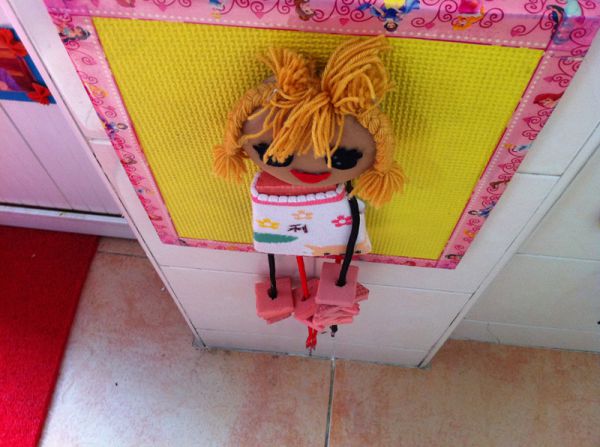 幼儿园玩教具制作:绳艺/布艺----穿绳娃娃