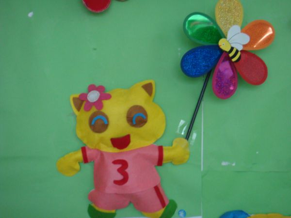幼儿园玩教具制作：布艺小猫