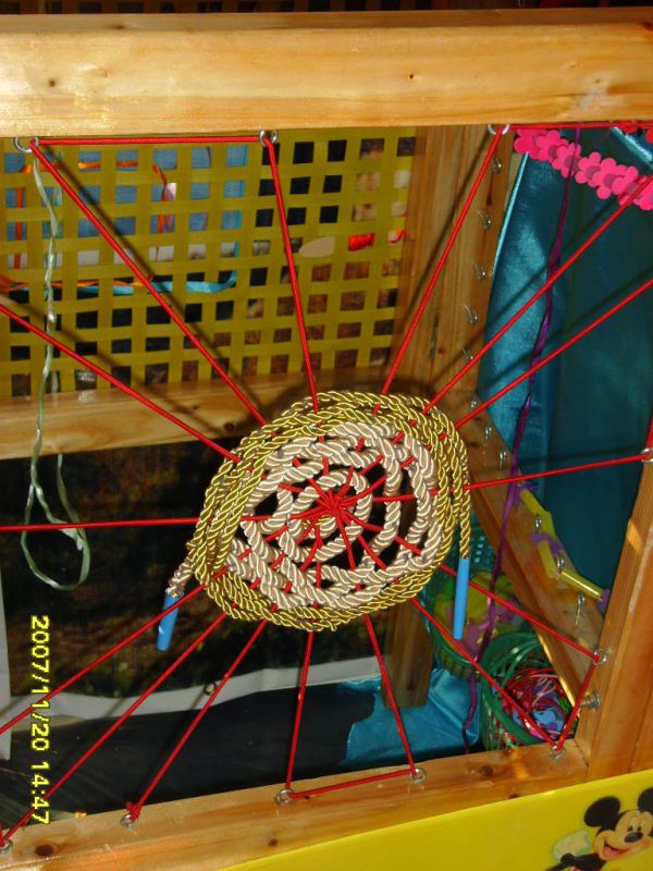 幼儿园自制玩教具：编织网